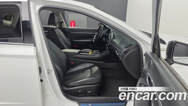Hyundai Sonata 2023 — photo 11