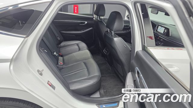 Hyundai Sonata 2023 — photo 12