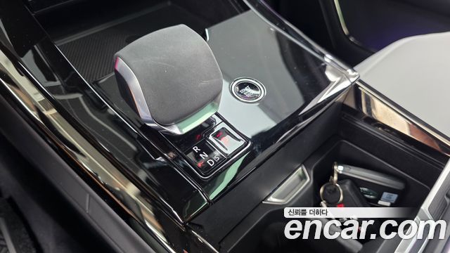 Land Rover Range Rover Sport 2025 — photo 12