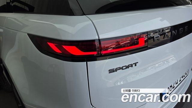 Land Rover Range Rover Sport 2025 — photo 9