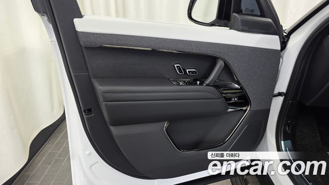 Land Rover Range Rover Sport 2025 — photo 14