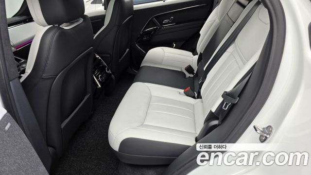 Land Rover Range Rover Sport 2025 — photo 16