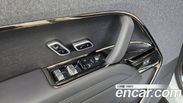 Land Rover Range Rover Sport 2025 — photo 35