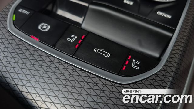 BMW 4-Series 2025 — photo 26