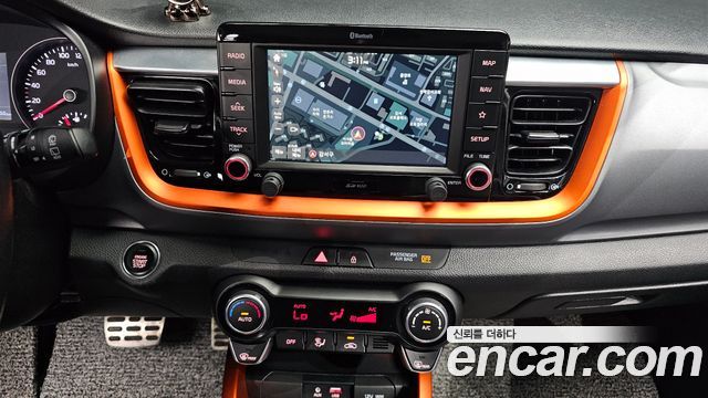 Kia Stonic 2018 — photo 14