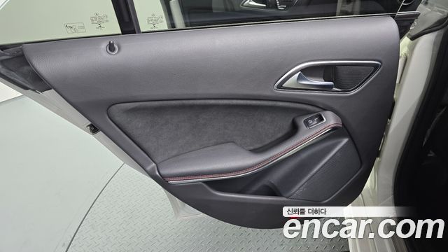 Mercedes-Benz CLA-Class 2018 — photo 15