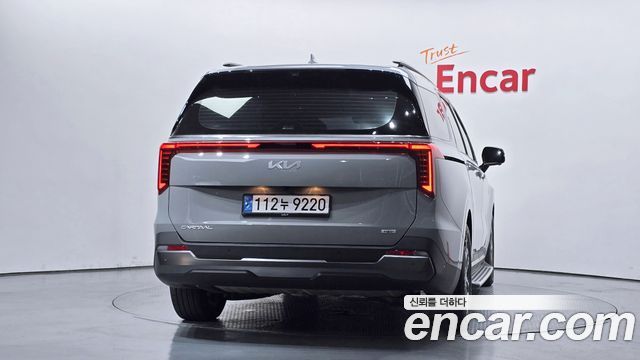 Kia Canival 2025 — photo 4