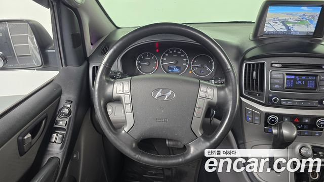 Hyundai Starex 2018 — photo 11