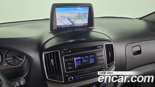 Hyundai Starex 2018 — photo 12