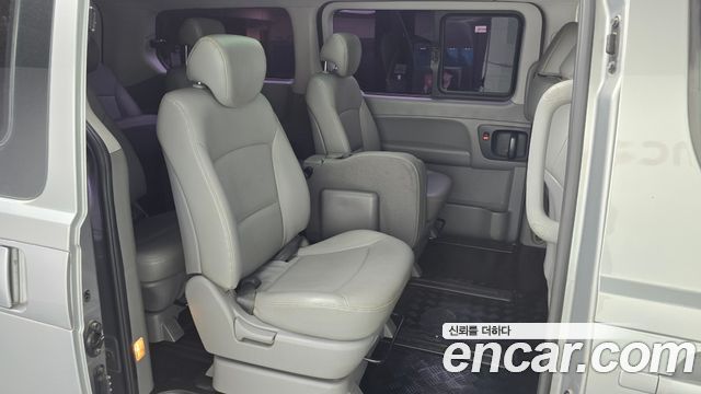 Hyundai Starex 2018 — photo 13