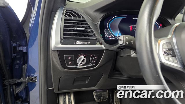 BMW X3 2021 — photo 22