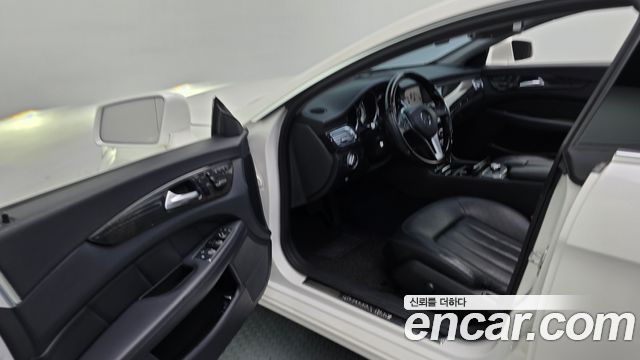 Mercedes-Benz CLS-Class 2013 — photo 10