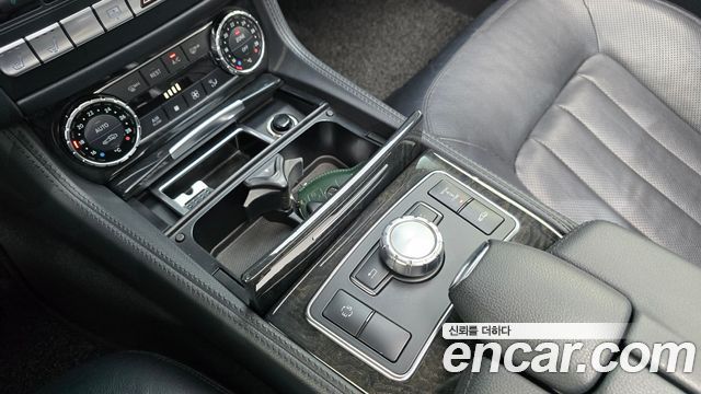 Mercedes-Benz CLS-Class 2013 — photo 17