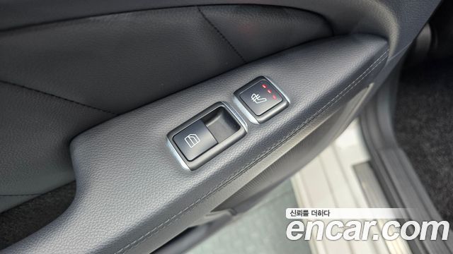 Mercedes-Benz CLS-Class 2013 — photo 18