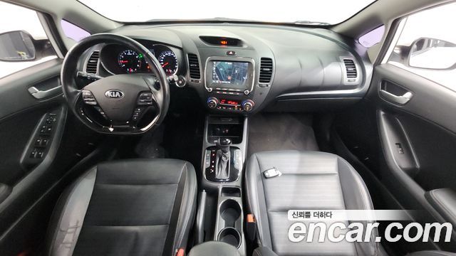 Kia K3 2016 — photo 10