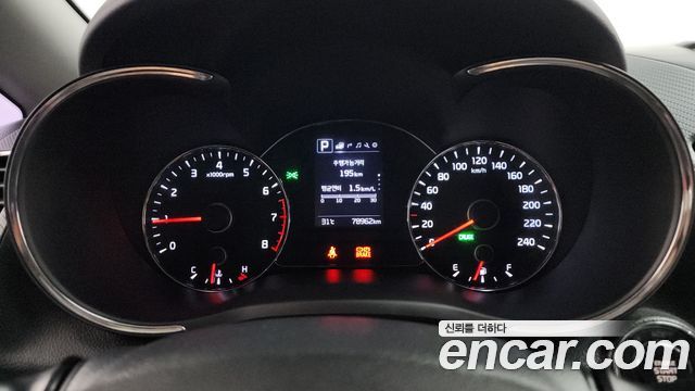 Kia K3 2016 — photo 11
