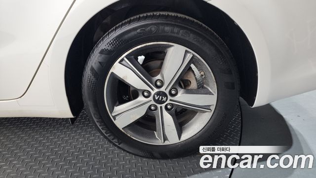 Kia K3 2016 — photo 7