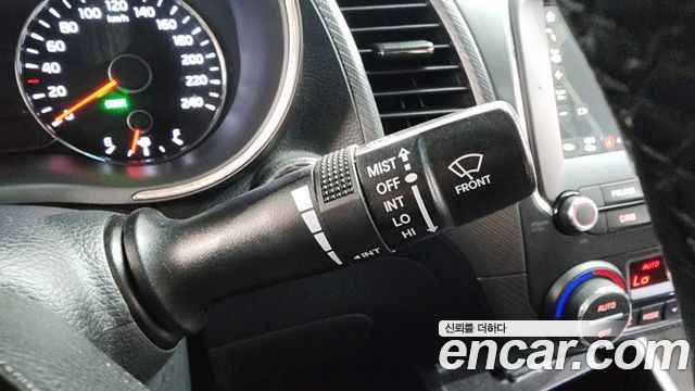 Kia K3 2016 — photo 28