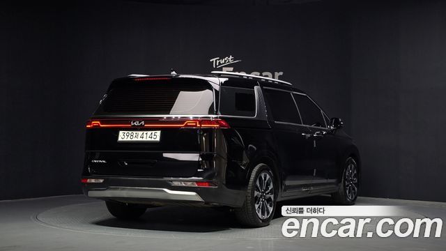Kia Canival 2022 — photo 2
