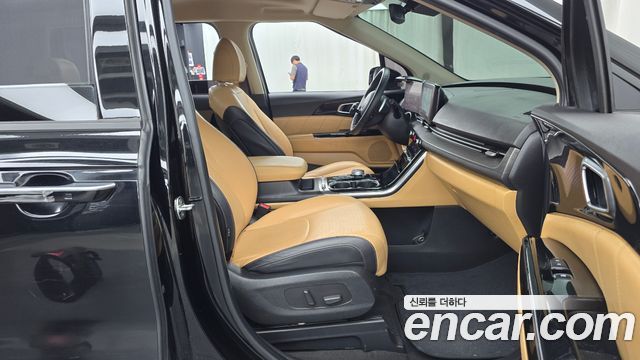 Kia Canival 2022 — photo 11