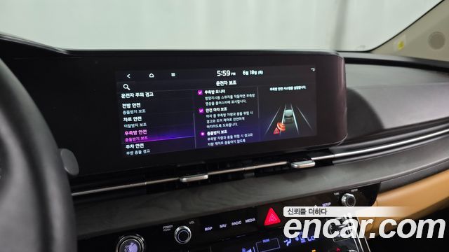 Kia Canival 2022 — photo 16