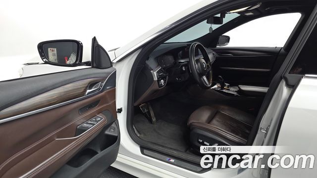 BMW Gran Turismo 2020 — photo 13