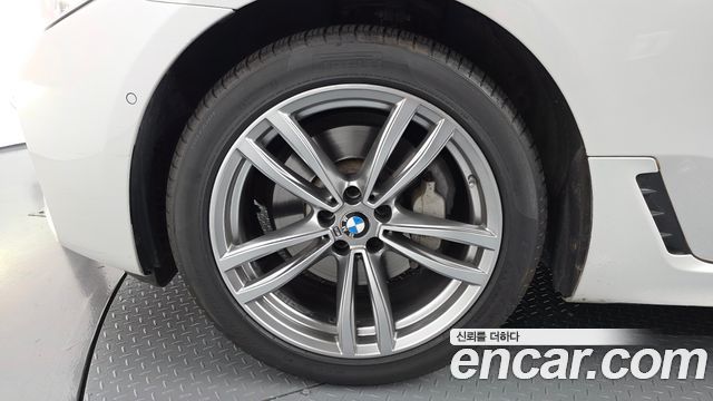 BMW Gran Turismo 2020 — photo 7