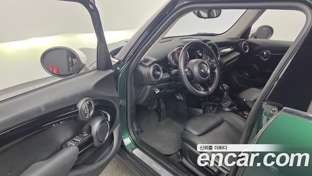 Mini Cooper 2016 — photo 10
