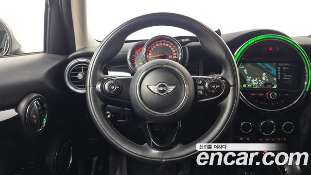 Mini Cooper 2016 — photo 16