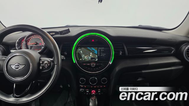 Mini Cooper 2016 — photo 17