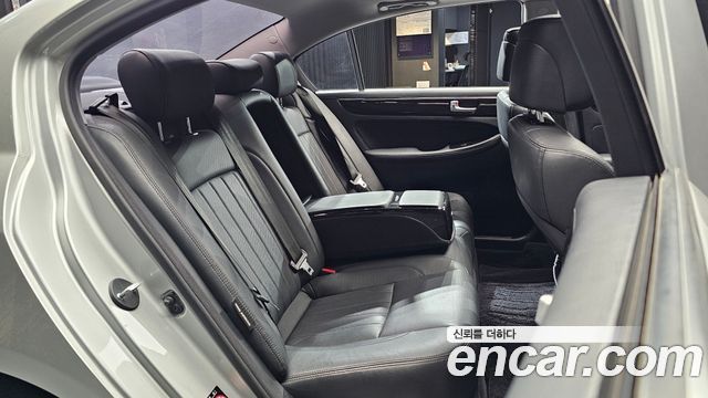 Hyundai Genesis 2014 — photo 12