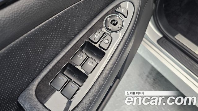 Hyundai Genesis 2014 — photo 18