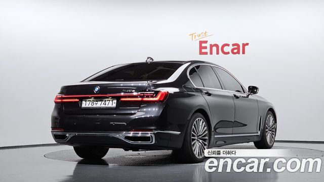 BMW 7-Series 2020 — photo 2
