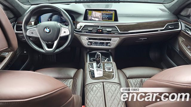 BMW 7-Series 2020 — photo 7