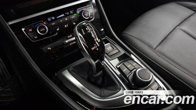 BMW 2-Series 2020 — photo 9