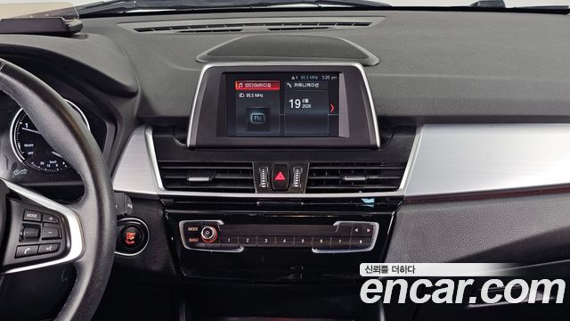 BMW 2-Series 2020 — photo 14