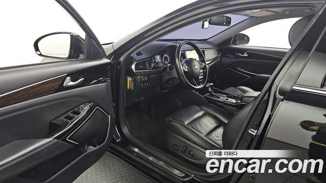 Kia K7 2018 — photo 10