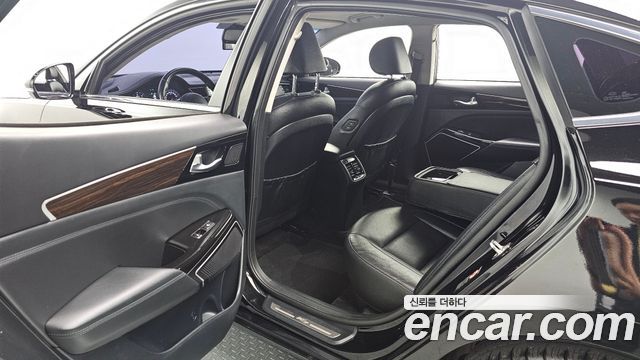 Kia K7 2018 — photo 11