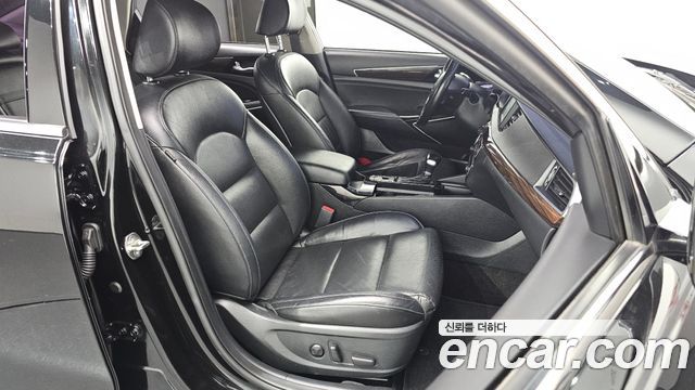 Kia K7 2018 — photo 12