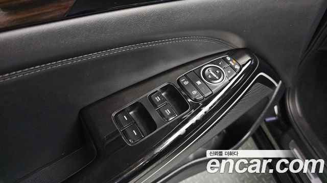 Kia K7 2018 — photo 17