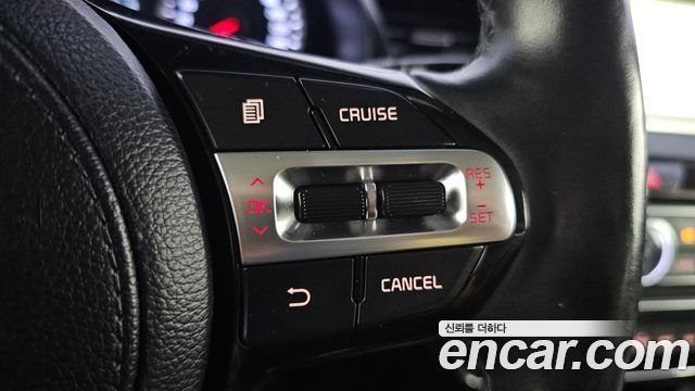 Kia K7 2018 — photo 20