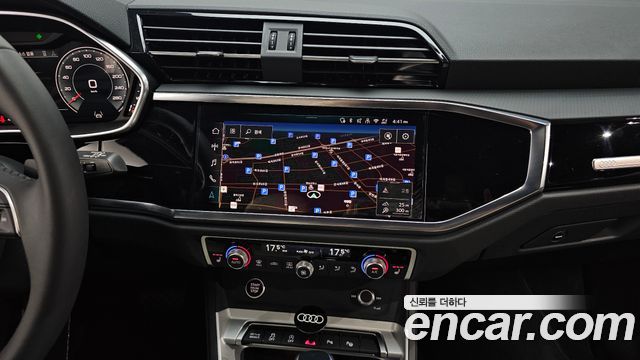 Audi Q3 2025 — photo 20