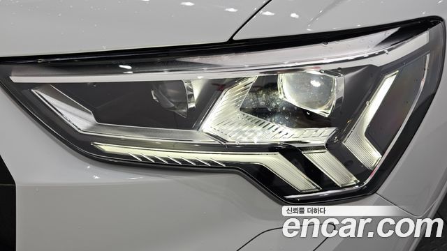 Audi Q3 2025 — photo 8