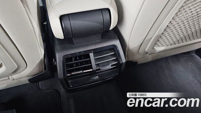 Audi Q3 2025 — photo 30