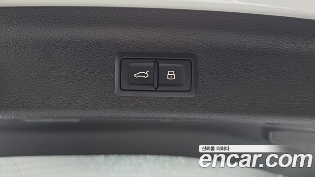 Audi Q3 2025 — photo 32