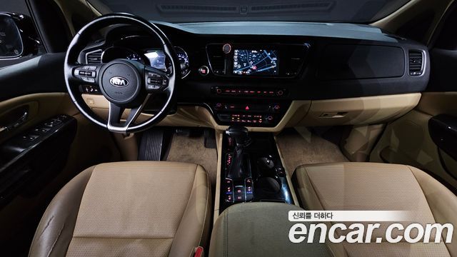 Kia Canival 2020 — photo 10