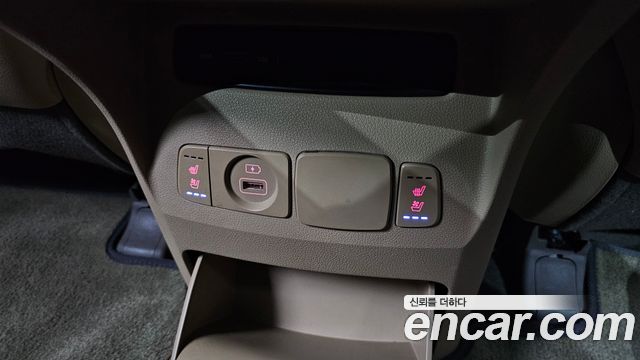 Kia Canival 2020 — photo 25