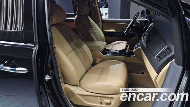 Kia Canival 2020 — photo 16