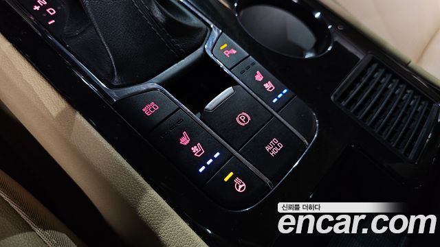 Kia Canival 2020 — photo 32