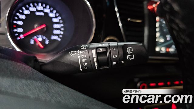 Kia Canival 2020 — photo 35